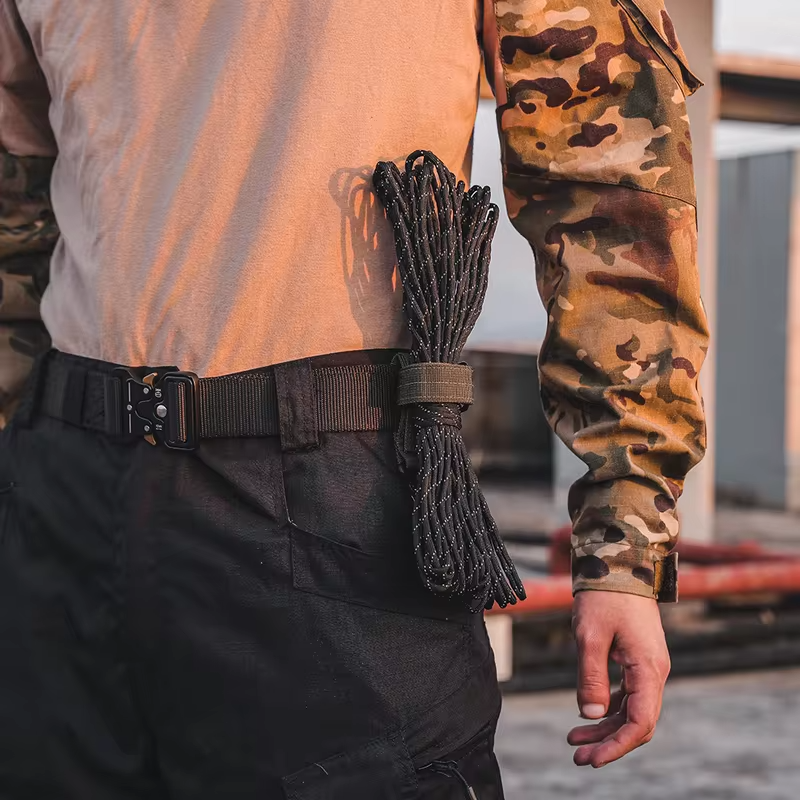 2 Pcs Multi Purpose Nylon Gloves Hook Safety Clip Tactical Hanging Buckle for Work Climbing Rope Outdoor Camping